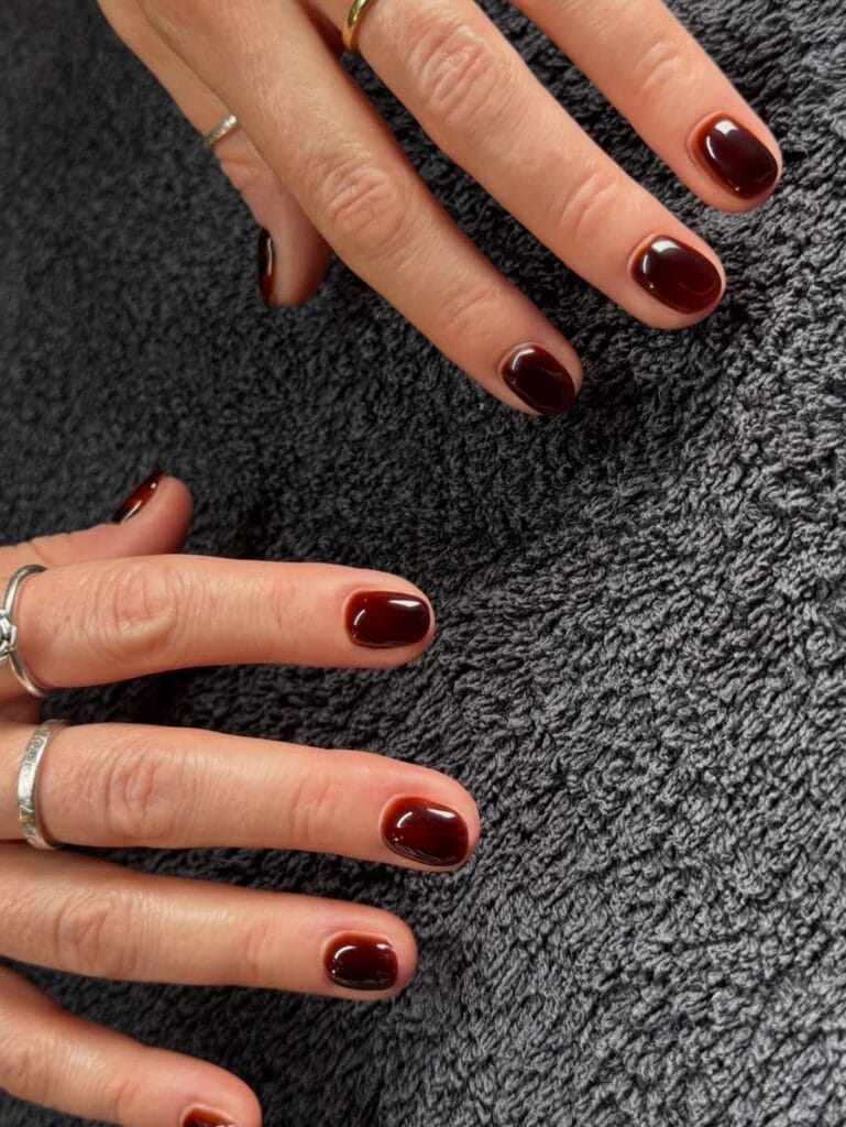 Image courtesy of instagram.com:thecosmicnailsclub