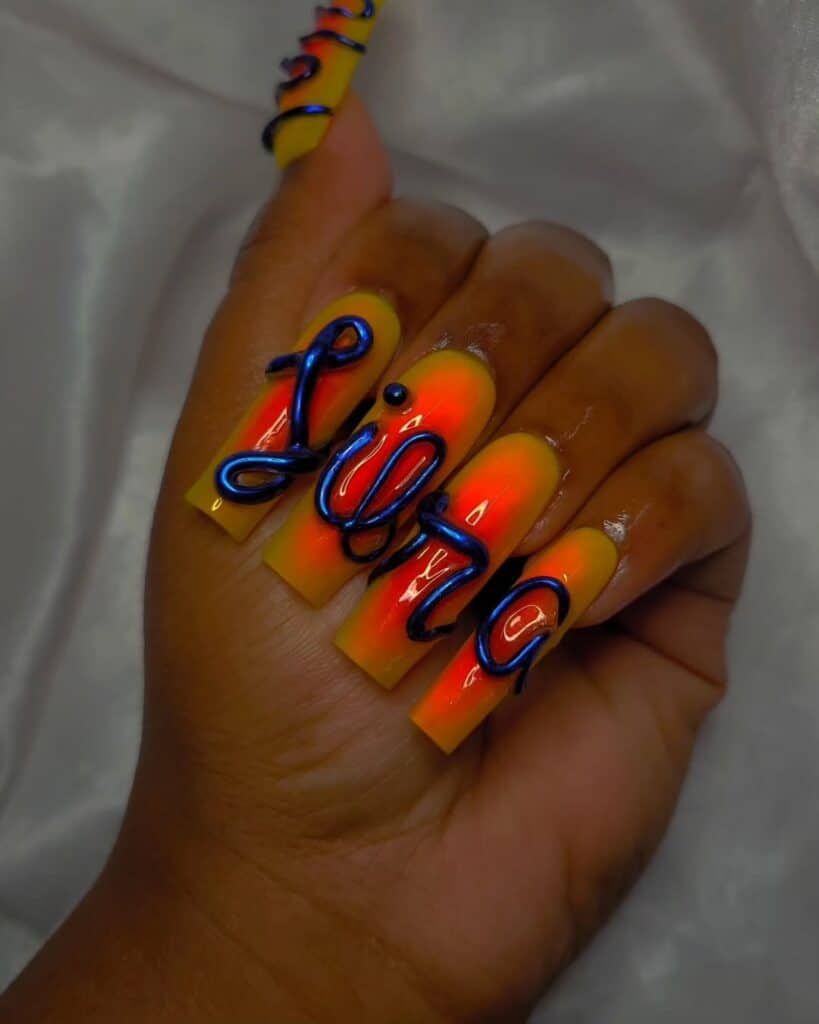 Image courtesy of instagram.com:tipme luxurynails