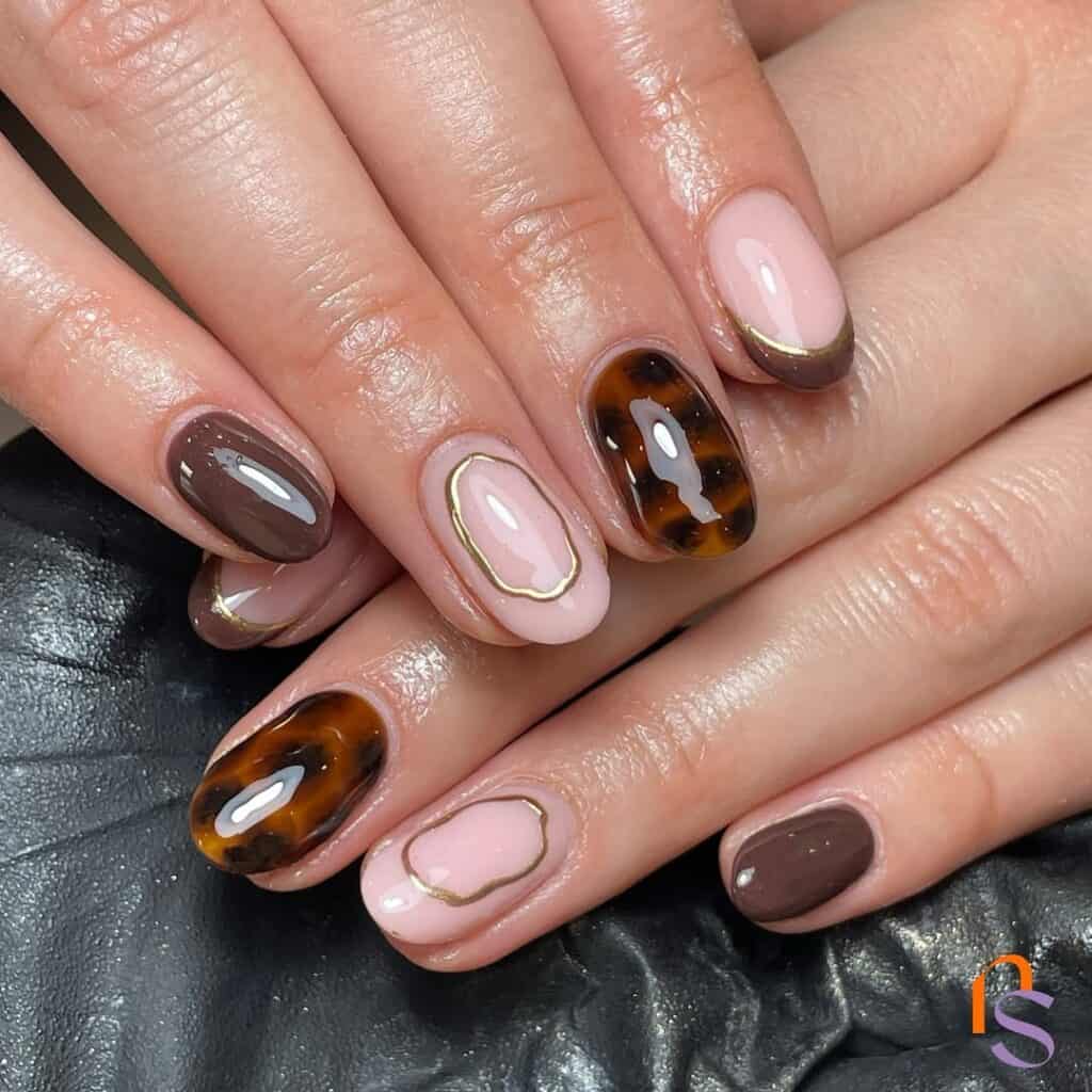 Image courtesy of instagram.comnailssby.sash