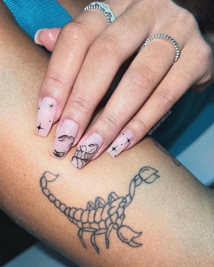 Image courtesy of instagram.com:thefabnailsclub