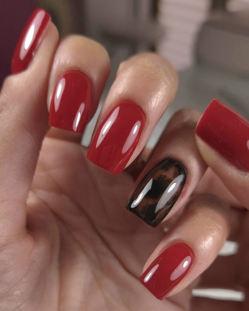 Image courtesy of natalie mckee, shardilly nails