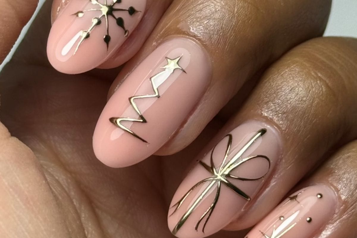 Christmas nail art trends