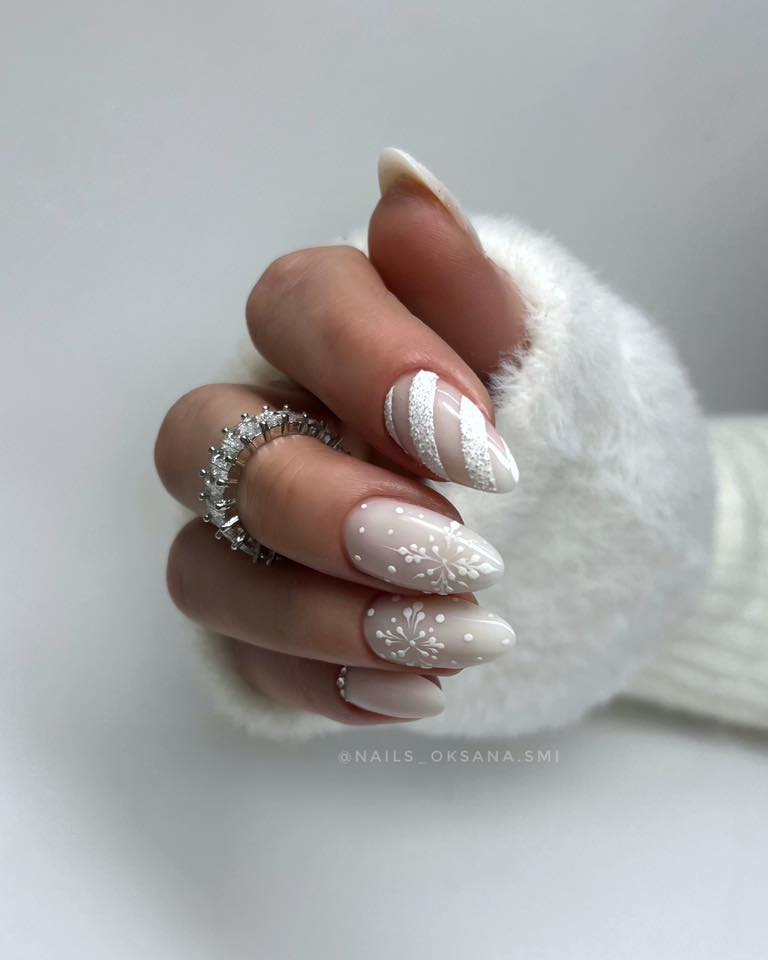 Image courtesy of Oksana Smirnova Nails
