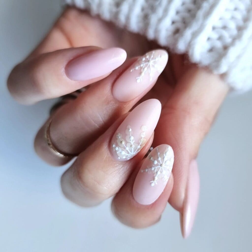 Image courtesy of The Nail Artist