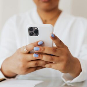 Zoya Mac Social Scene Scratch magazine column - do you need newest phone?