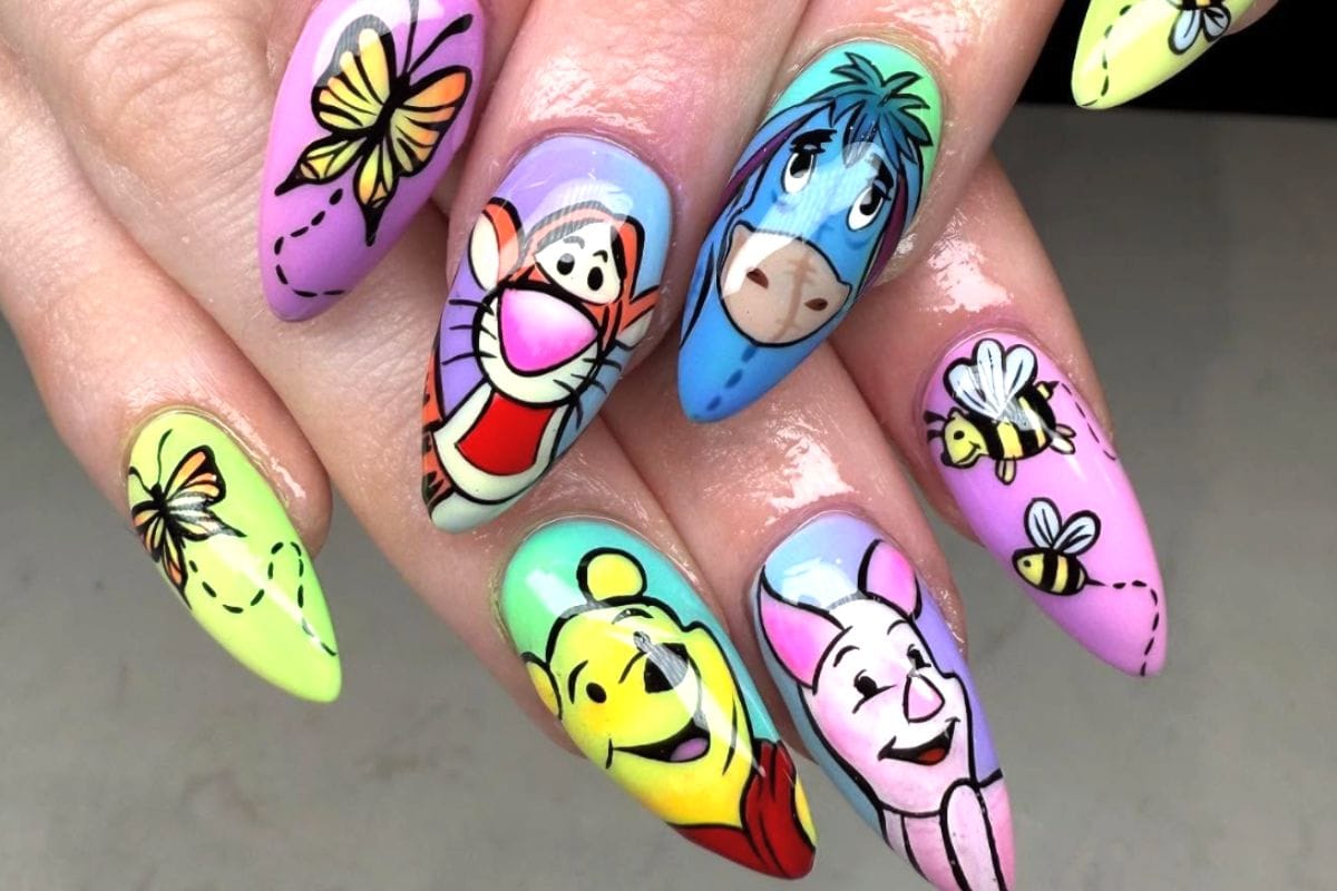 Winnie the Pooh nail gallery lead image courtesy of Instagram.com/baileebailsnails