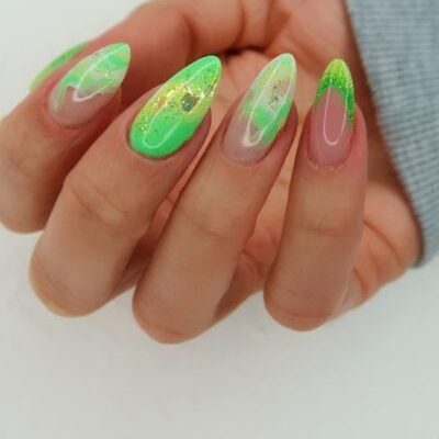 Light Elegance summer nail art